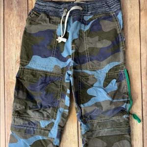 Mini Boden Boys 5Y Camo ZIP Off Cargo Pants